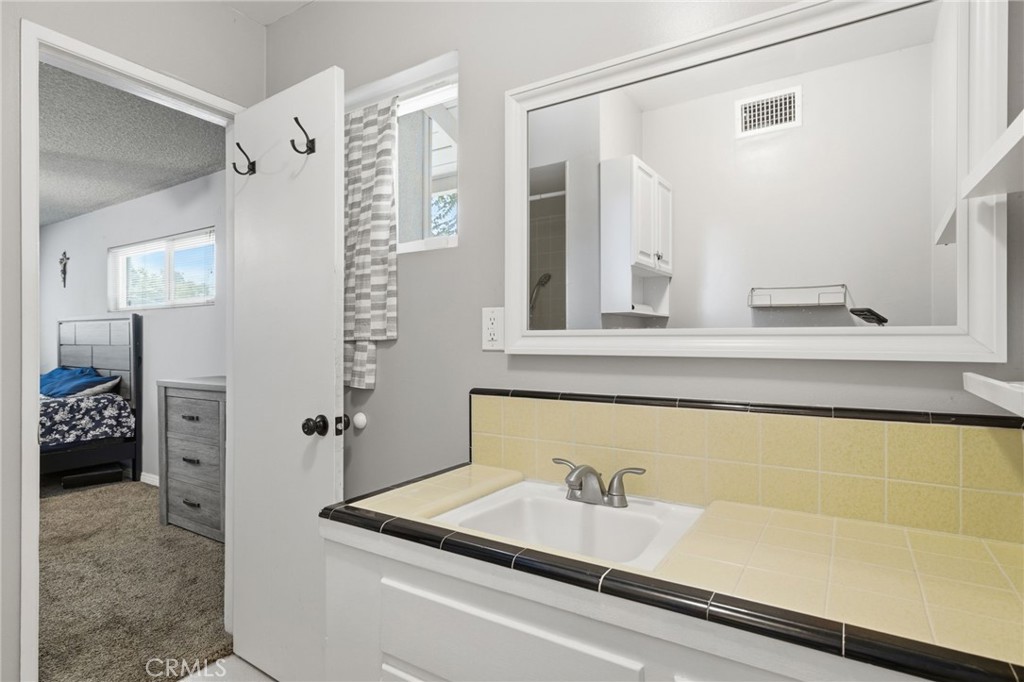 524 B Street Property Photo 38