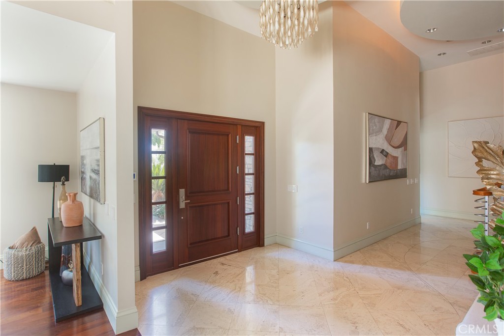 899 S Santa Anita Property Photo 5