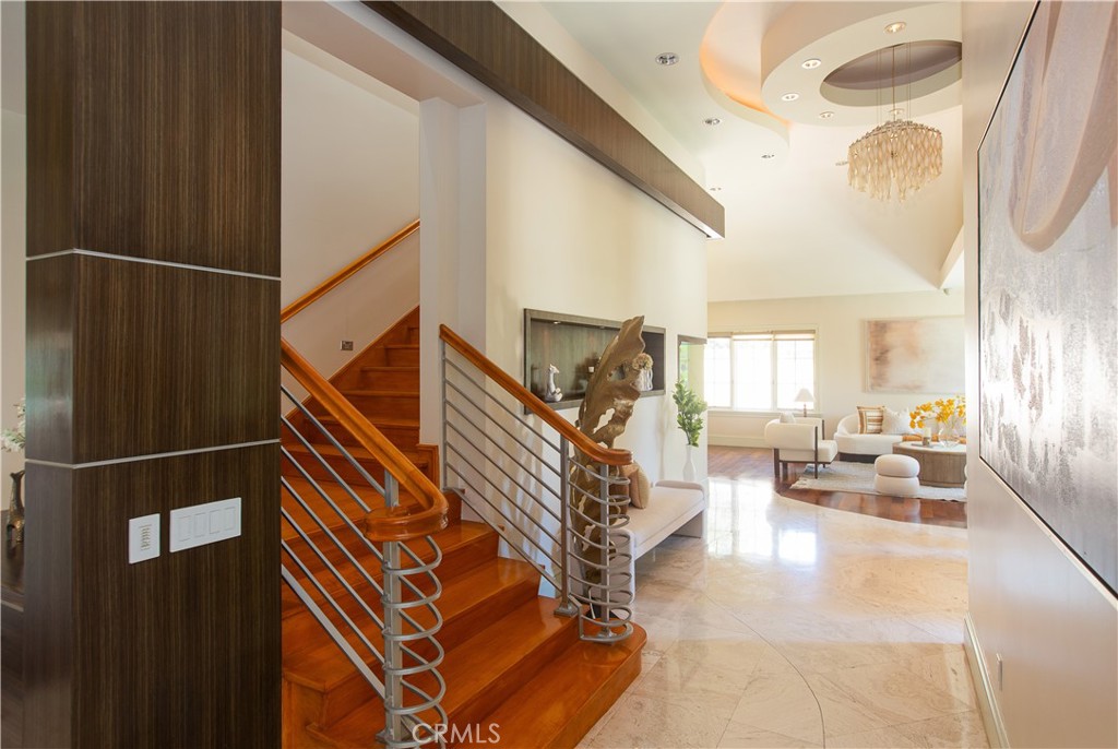 899 S Santa Anita Property Photo 8