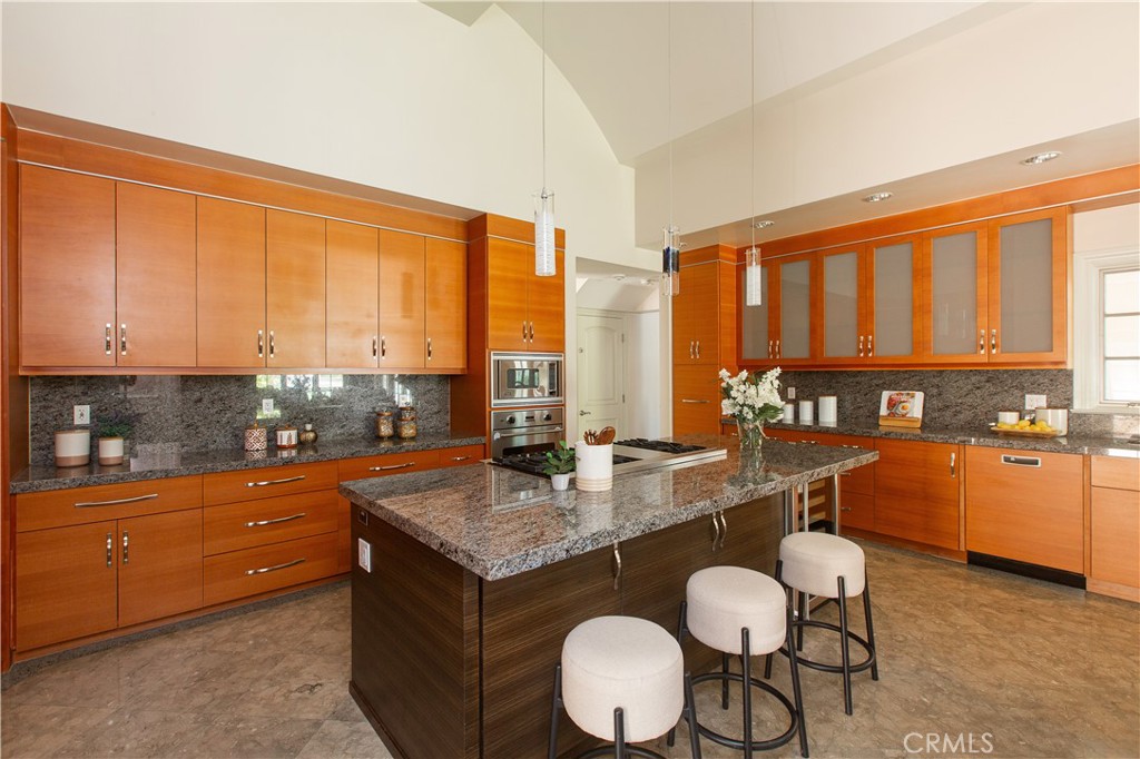 899 S Santa Anita Property Photo 12