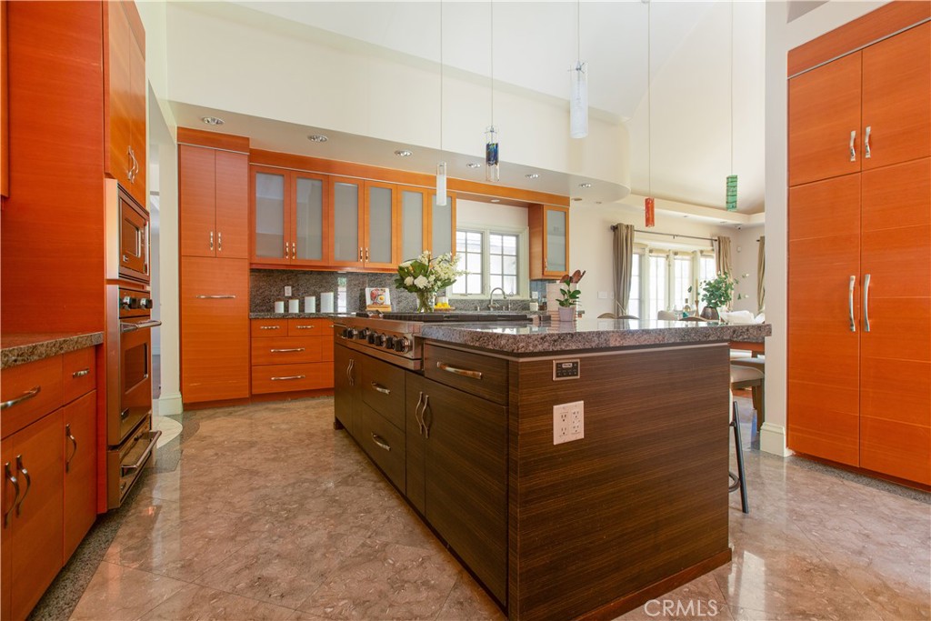 899 S Santa Anita Property Photo 13