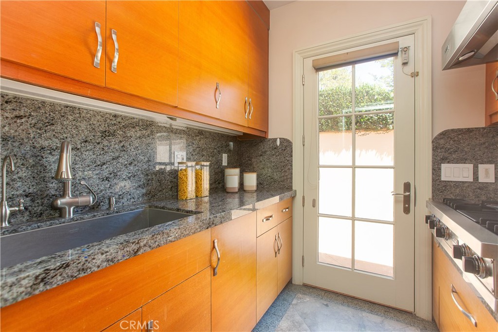 899 S Santa Anita Property Photo 14
