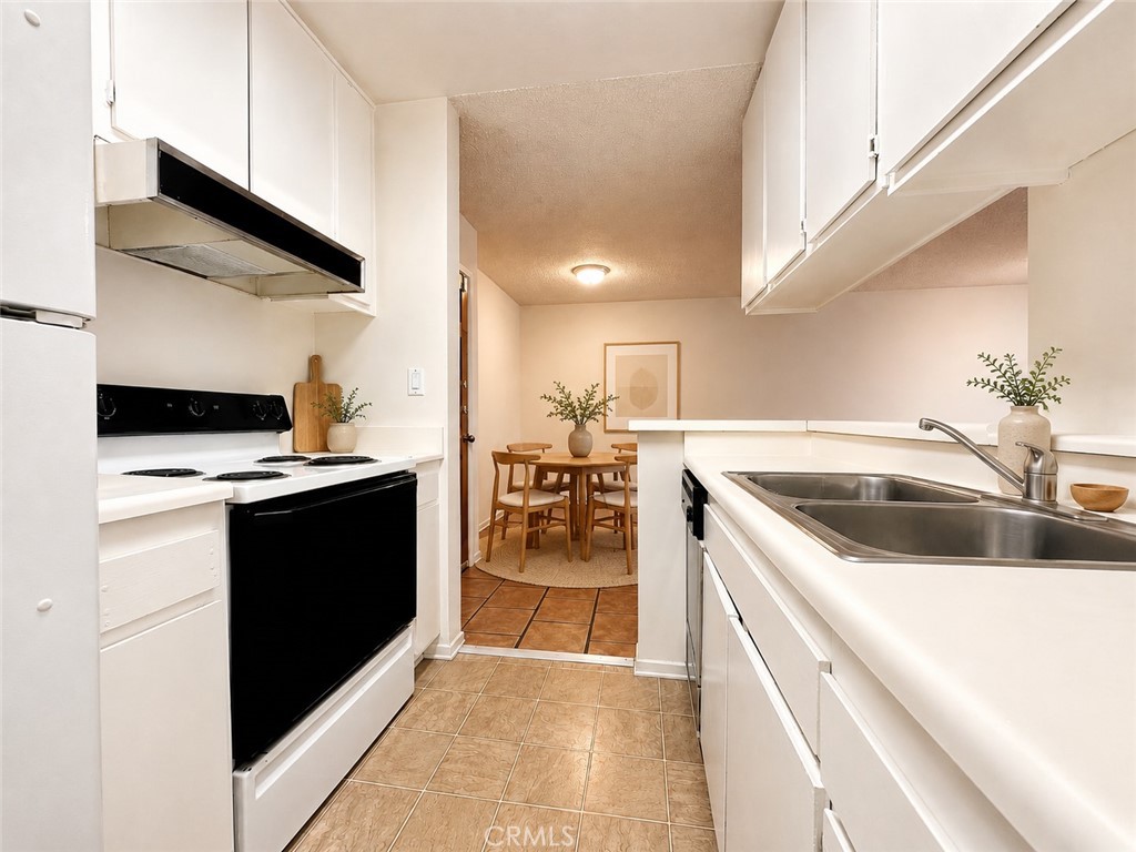 18307 Burbank Boulevard 131 Property Photo 6