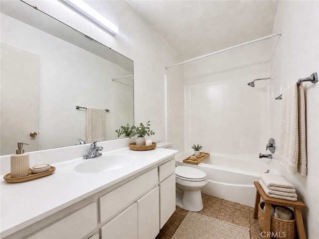 18307 Burbank Boulevard 131 Property Photo 14