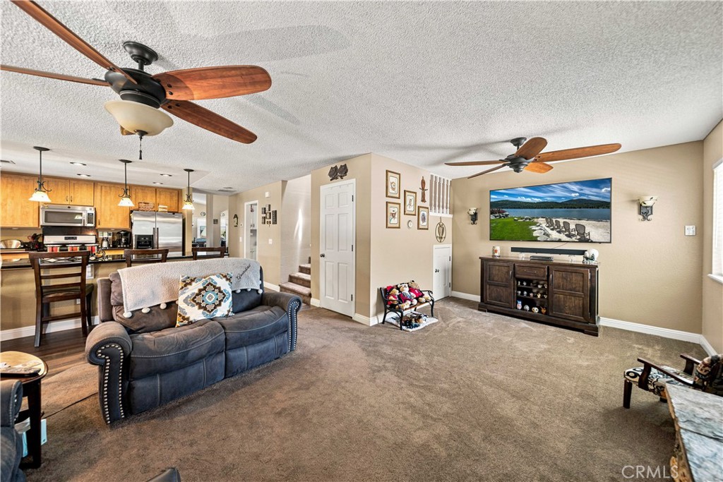 42301 Woodstone Property Photo 5