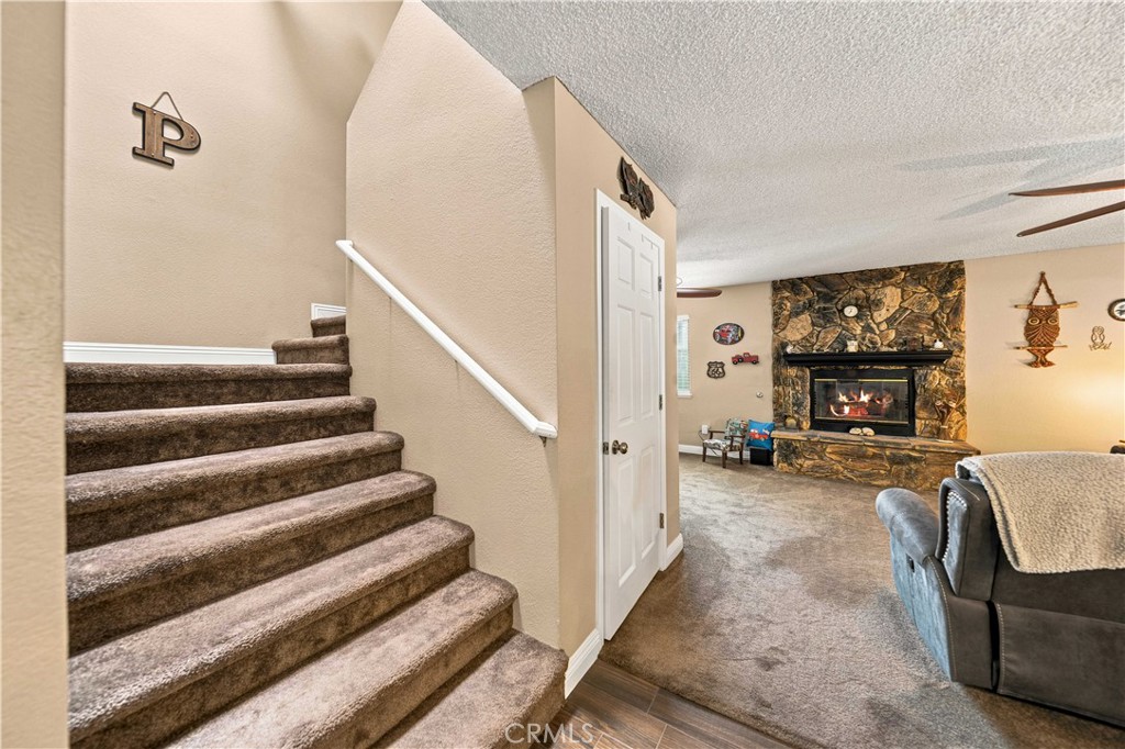 42301 Woodstone Property Photo 9