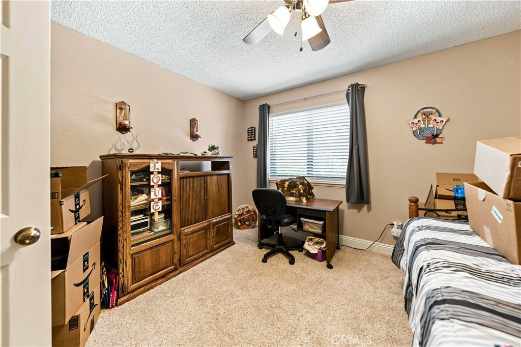 42301 Woodstone Property Photo 23