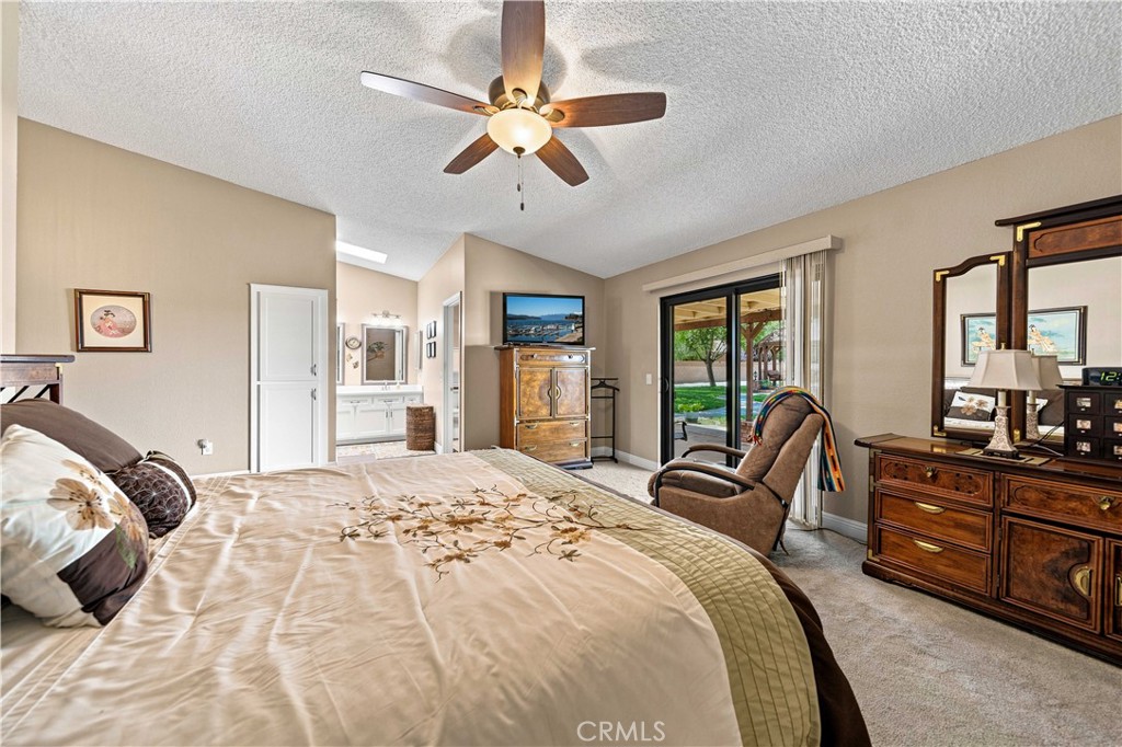 42301 Woodstone Property Photo 28