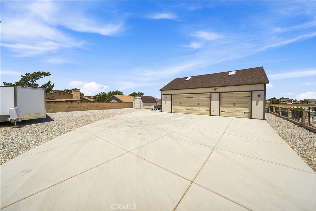 42301 Woodstone Property Photo 33