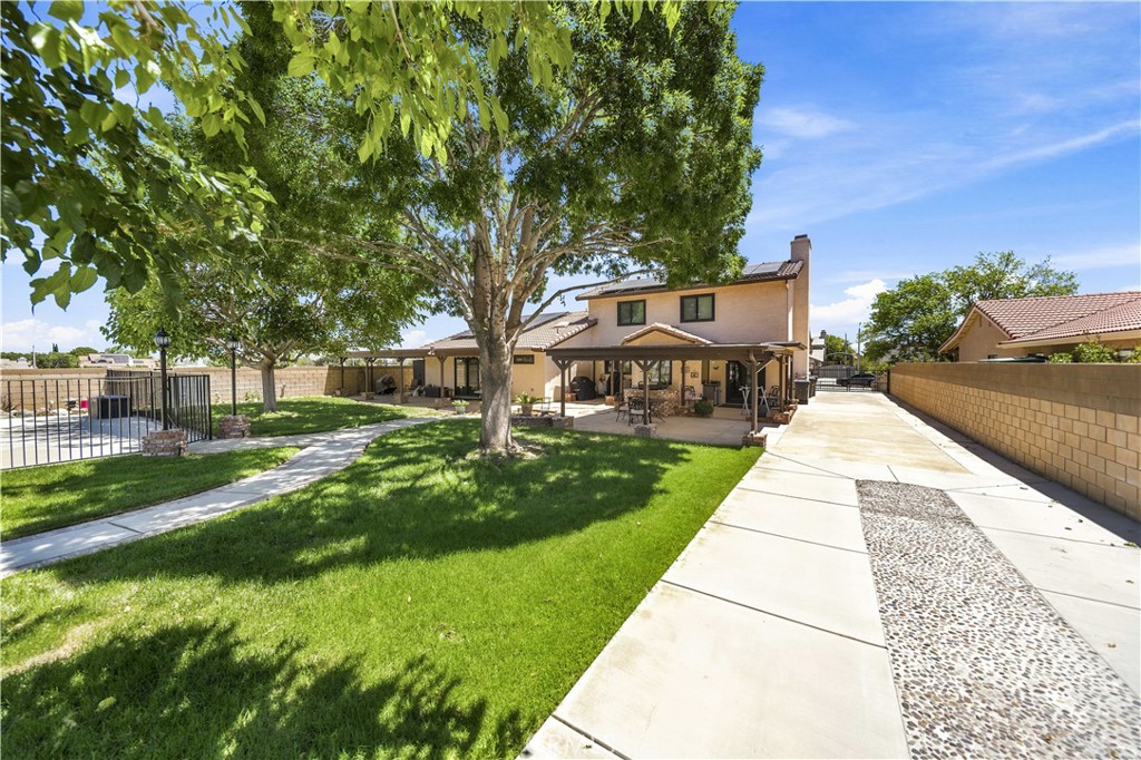 42301 Woodstone Property Photo 40