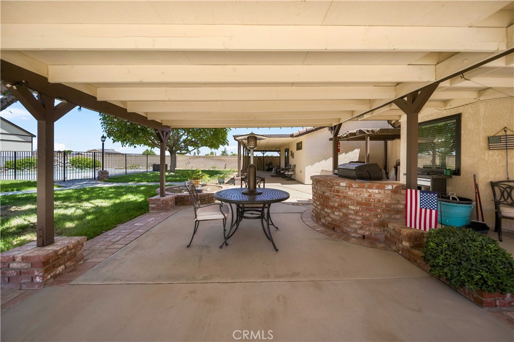 42301 Woodstone Property Photo 45