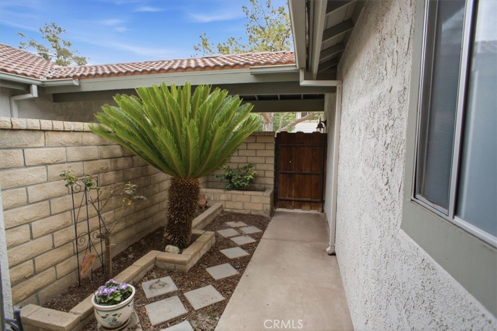 15833 Rosehaven Lane Property Photo 2