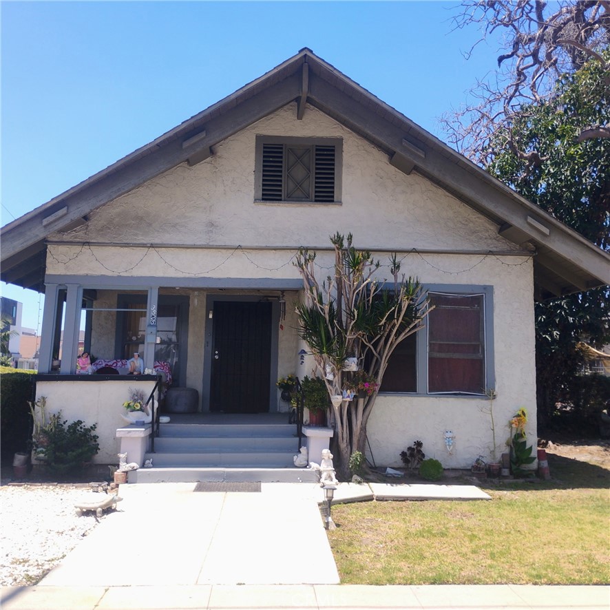 3525 RAYMOND Property Photo 1