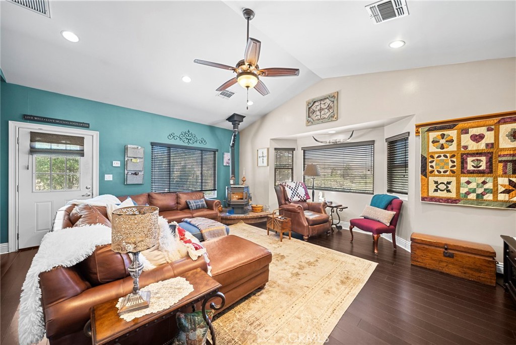 32935 Canyon Quail Trail Property Photo 12
