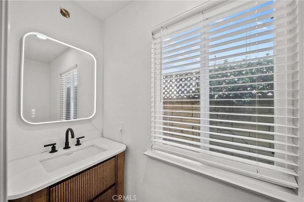 28379 Calex Dr Property Photo 23