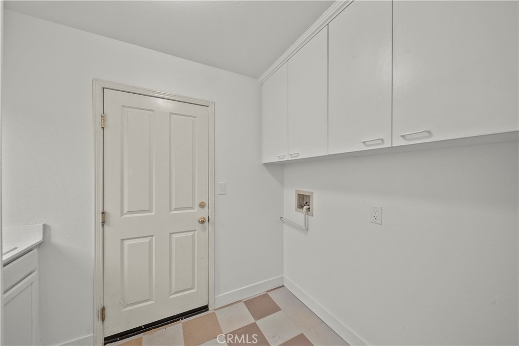 28379 Calex Dr Property Photo 24