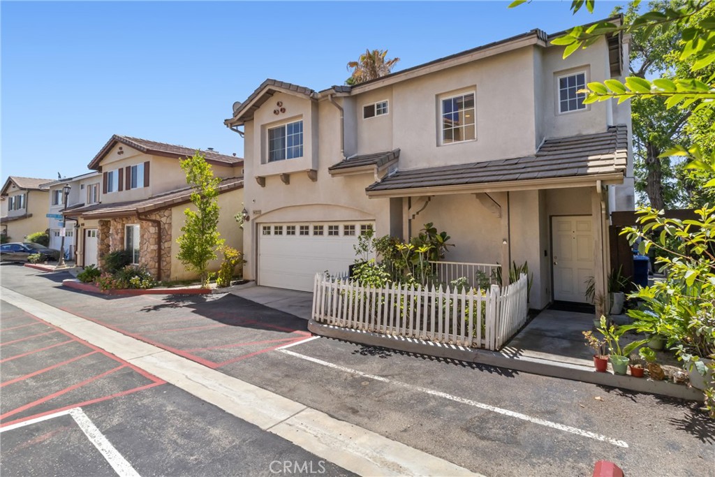 14522 Day Lily Property Photo 3