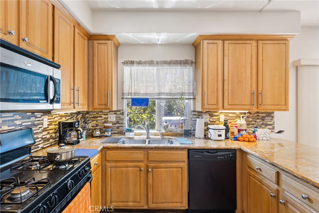 14522 Day Lily Property Photo 13