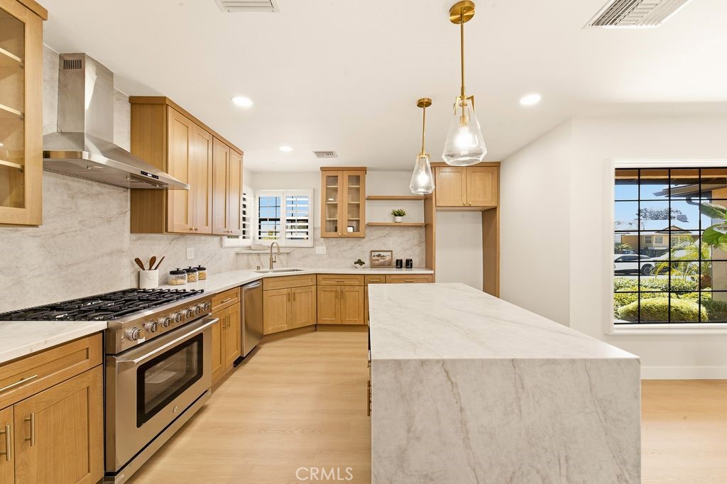 6313 Melvin Property Photo 5