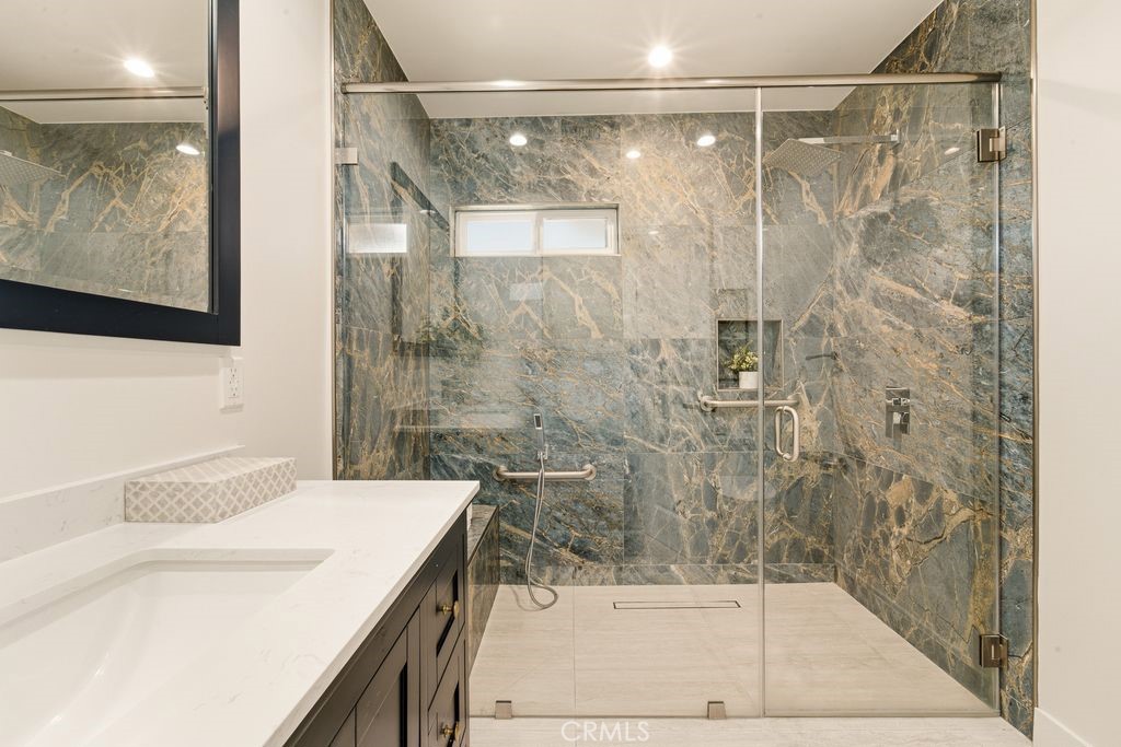 6313 Melvin Property Photo 21