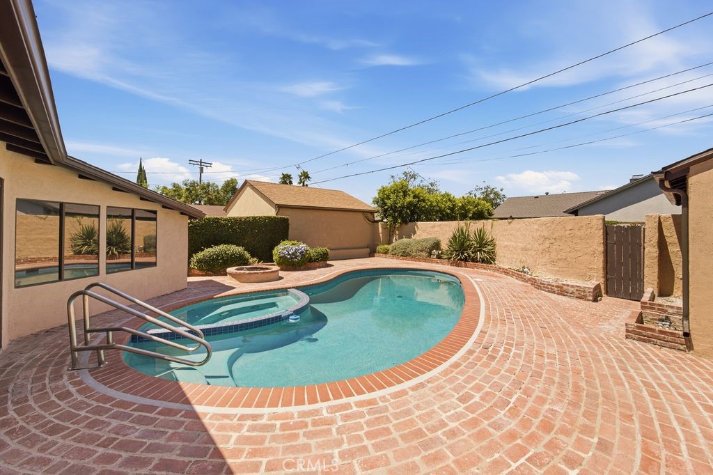 6313 Melvin Property Photo 28