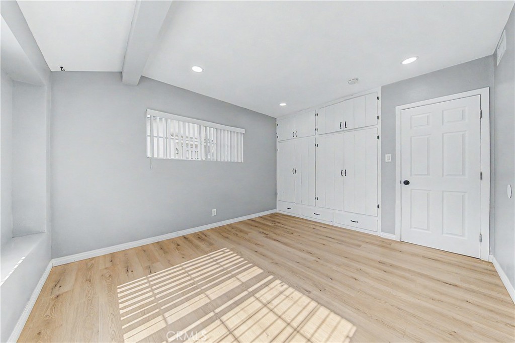 5651 Radford Avenue Property Photo 16