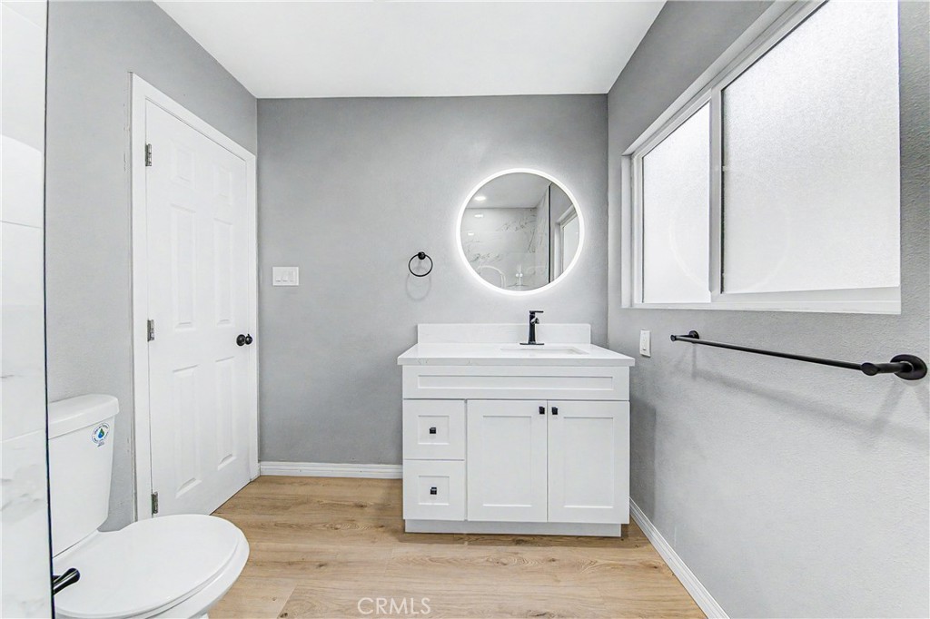 5651 Radford Avenue Property Photo 17