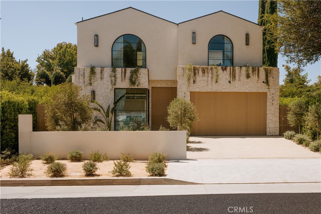5005 Rubio Avenue Property Photo 1