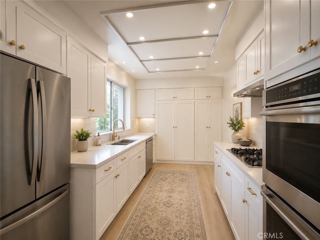 14144 Dickens 310 Property Photo 8