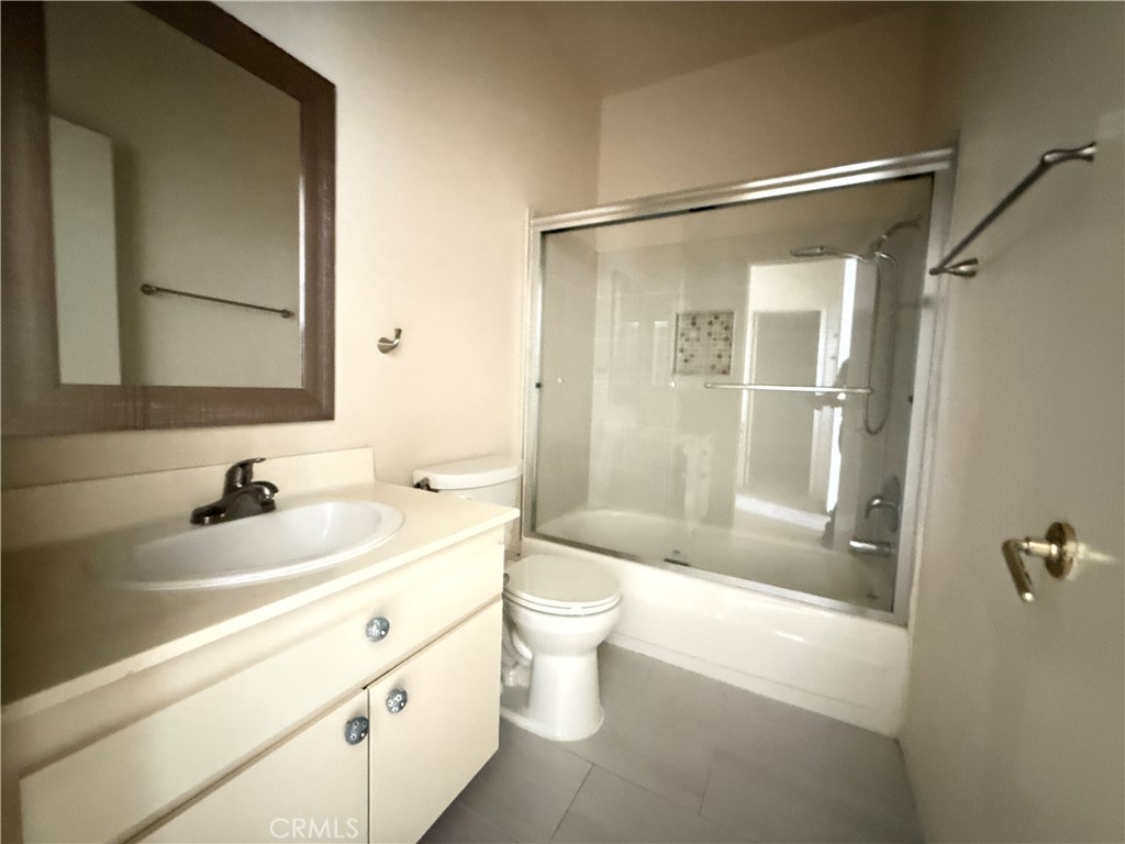 14144 Dickens 310 Property Photo 19