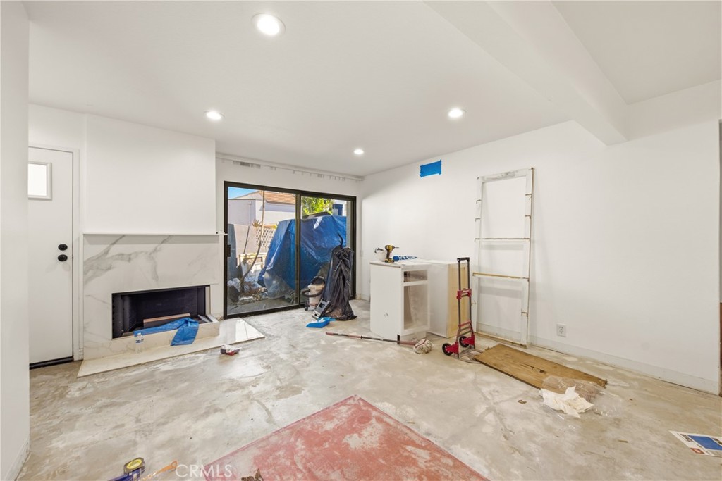1175 Tivoli 73 Property Photo 4