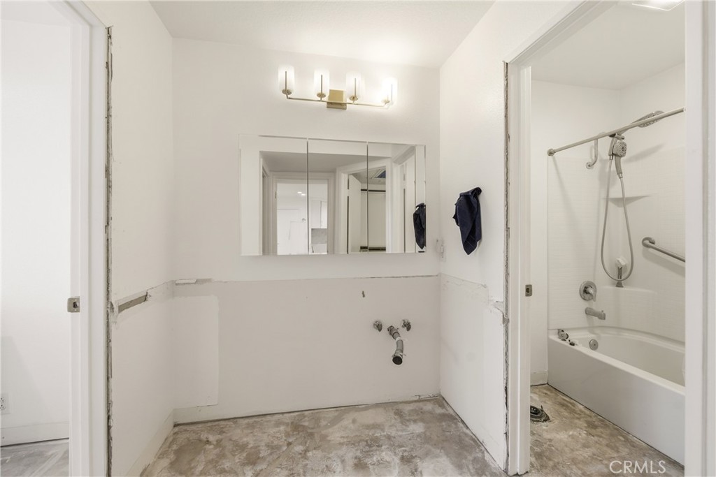 1175 Tivoli 73 Property Photo 7