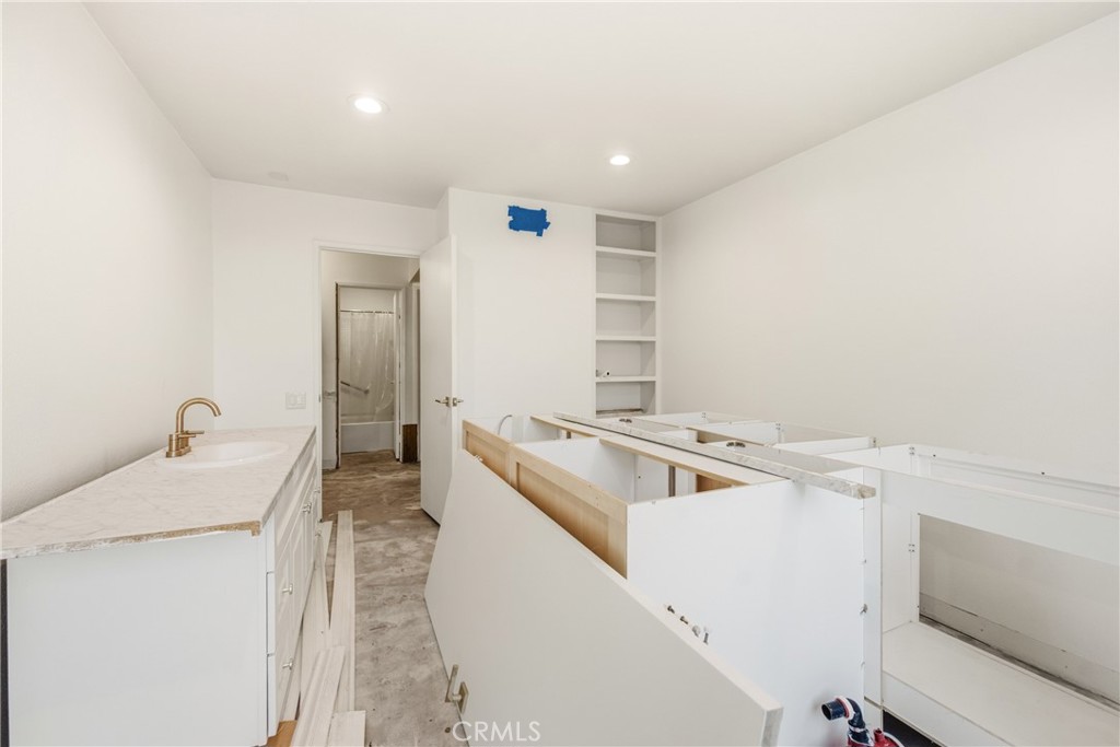 1175 Tivoli 73 Property Photo 11