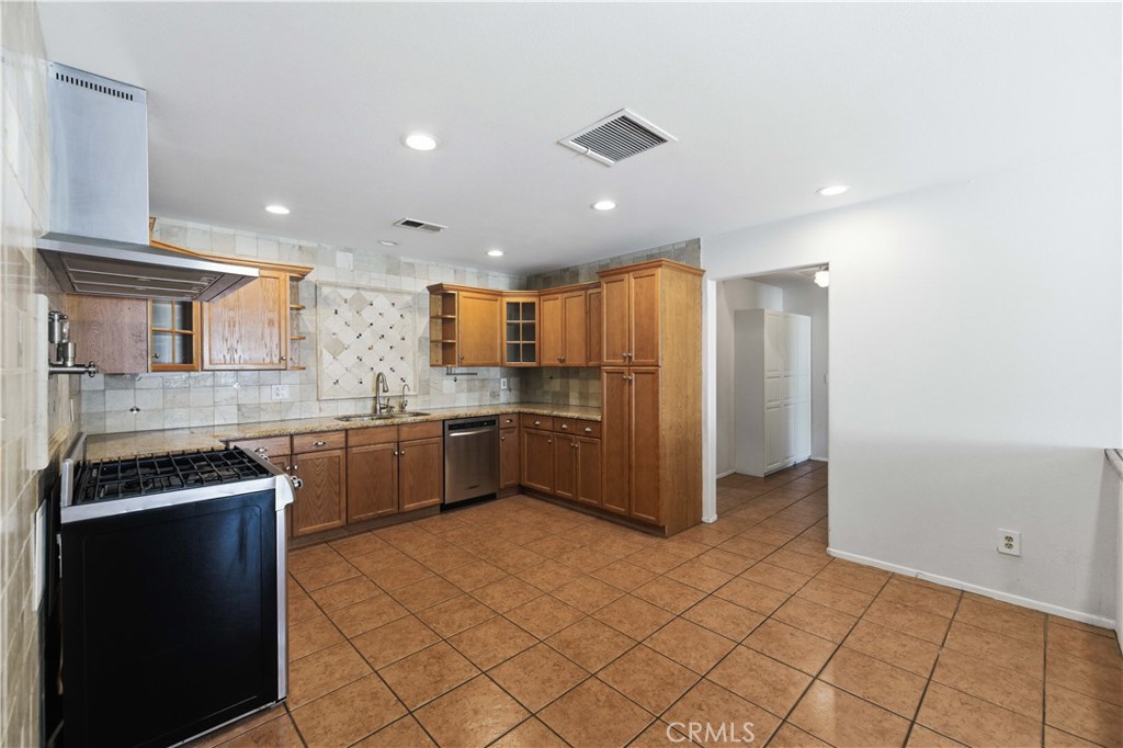 4806 W Avenue M14 Property Photo 9