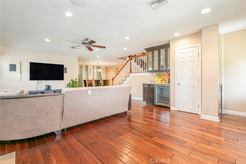 7129 Forbes Avenue Property Photo 12