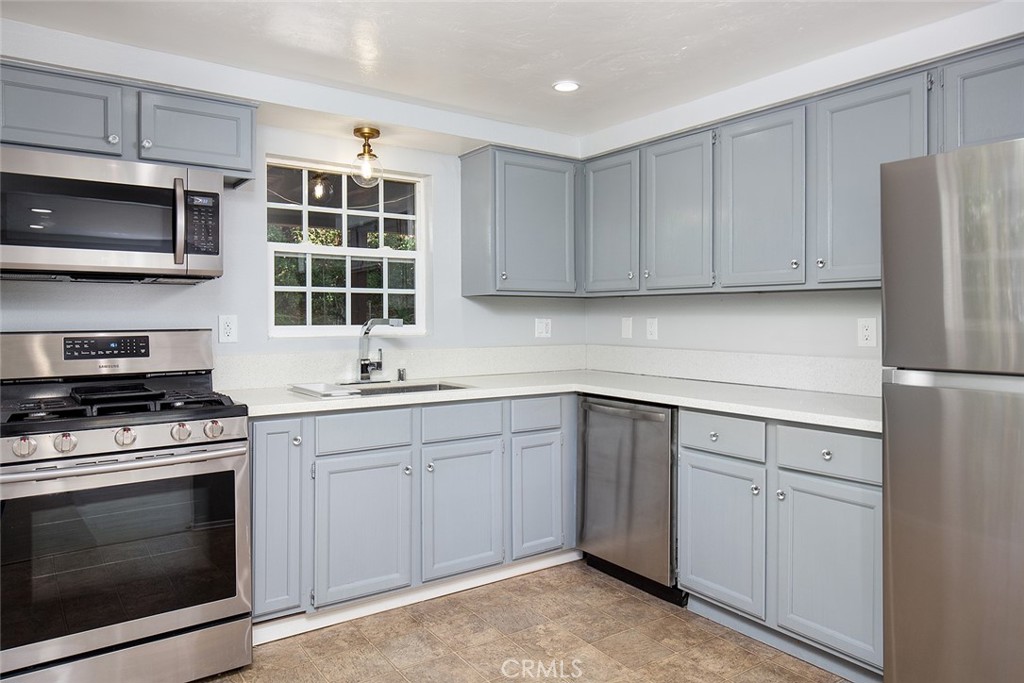 487 Sturtevant Drive Property Photo 8