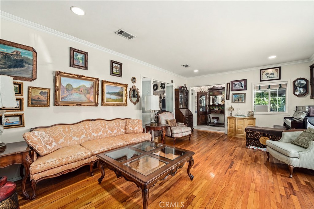 15571 Otsego Property Photo 7