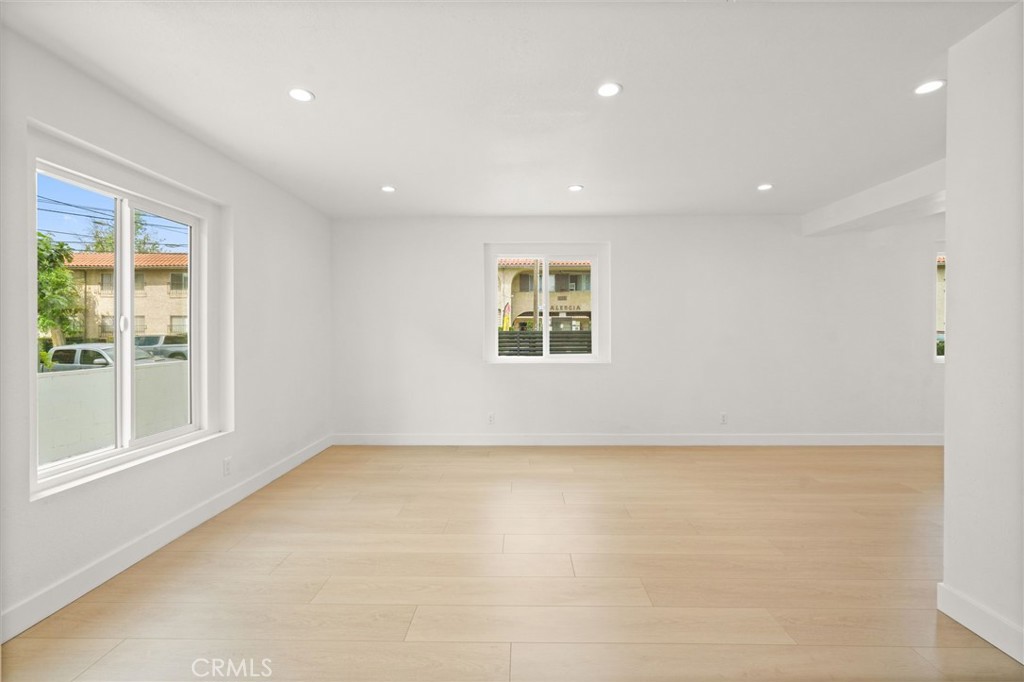 7010 Lennox Avenue C Property Photo 5