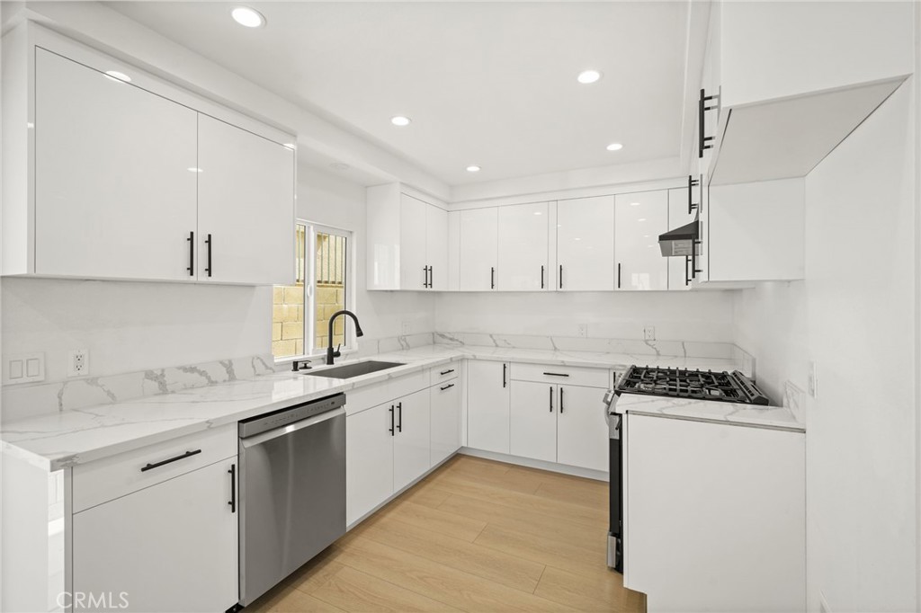 7010 Lennox Avenue C Property Photo 10