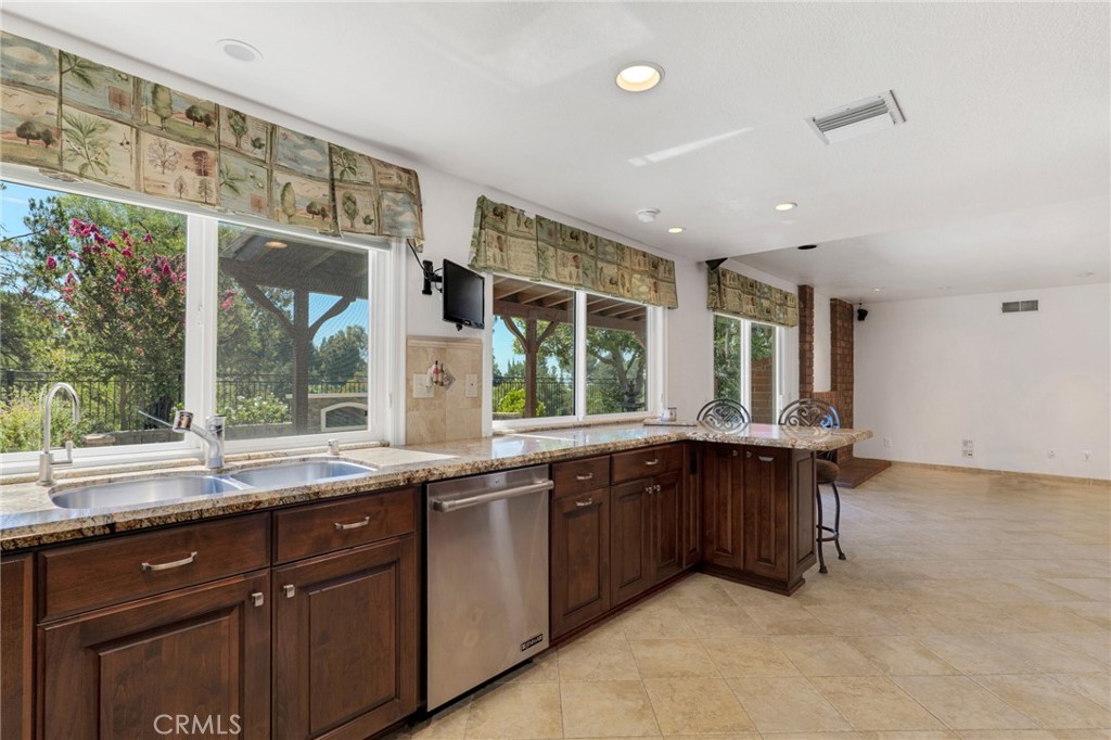 11496 Twin Hills Property Photo 23