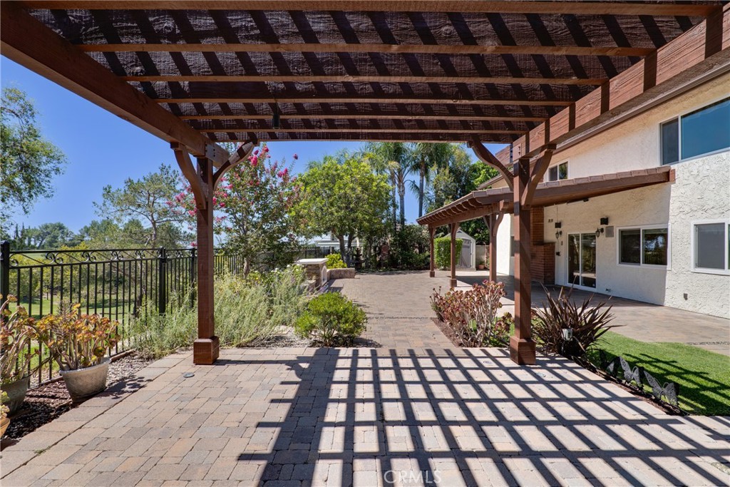 11496 Twin Hills Property Photo 32