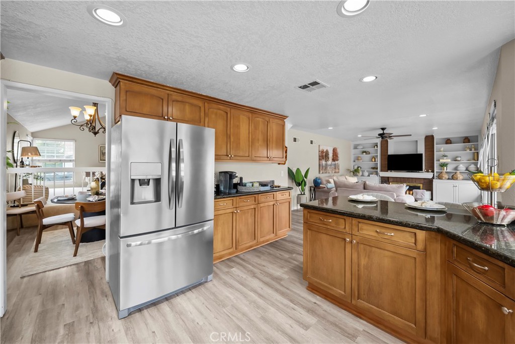25676 Lochmoor Property Photo 10