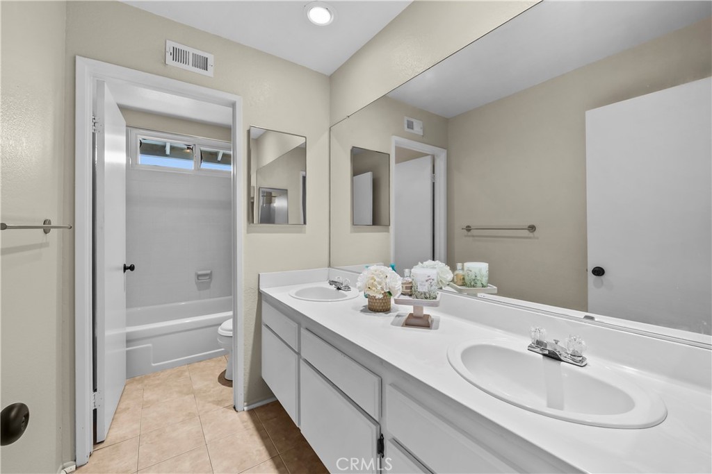 25676 Lochmoor Property Photo 29