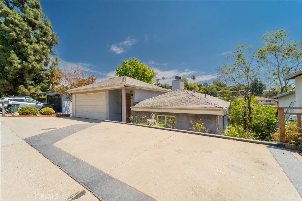 354 Tamarac Drive Property Photo 4