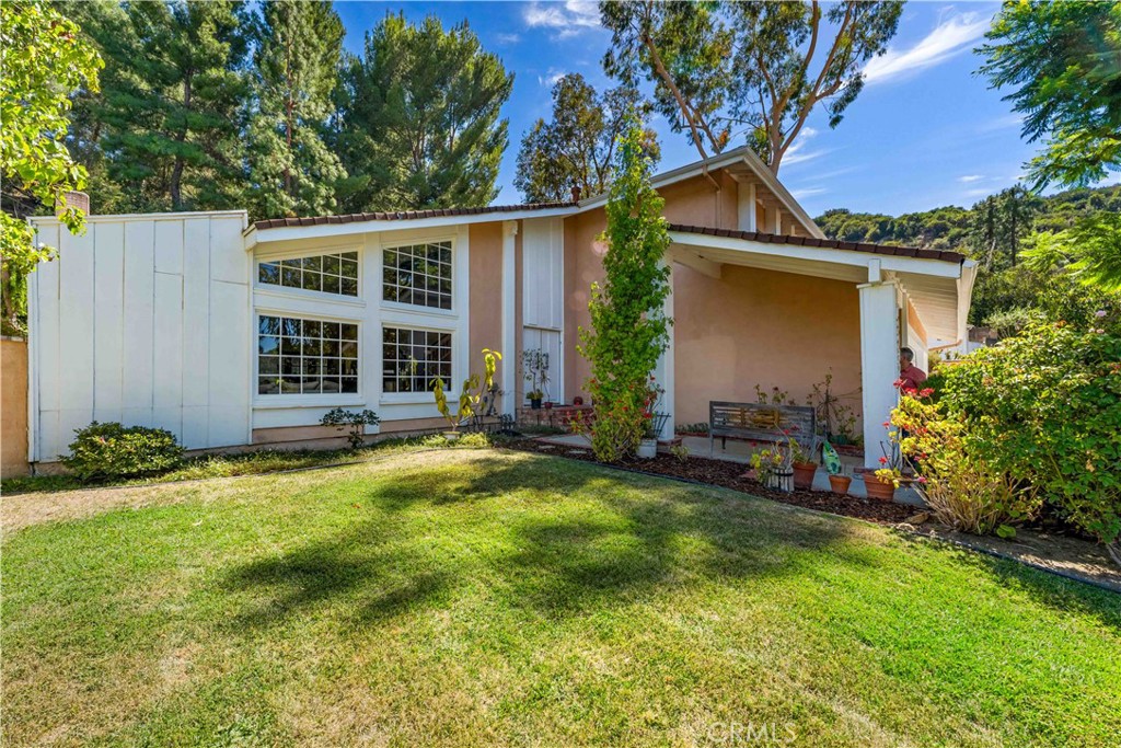 19932 Turnberry Property Photo 3