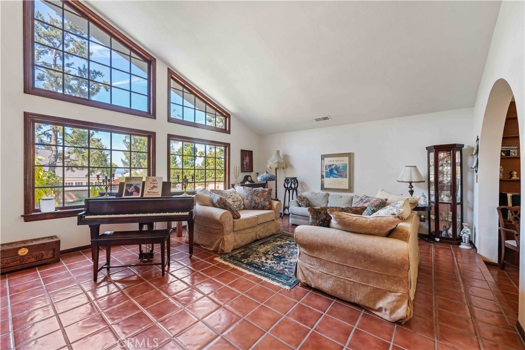 19932 Turnberry Property Photo 6