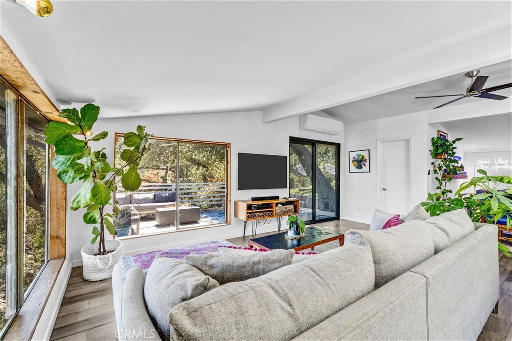 21936 Canon Drive Property Photo 8