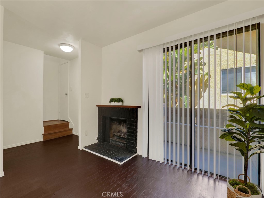 18954 Sherman Way 9 Property Photo 11