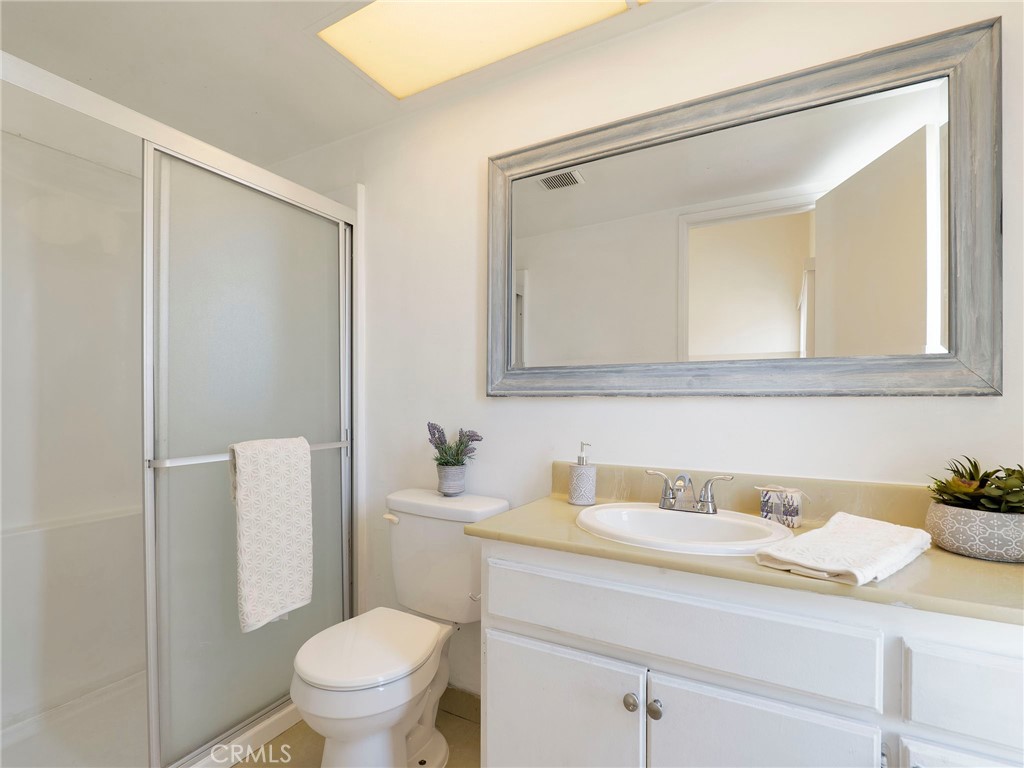 18954 Sherman Way 9 Property Photo 16
