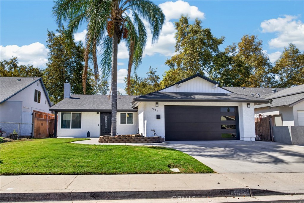 1834 Hillary Court Property Photo 1